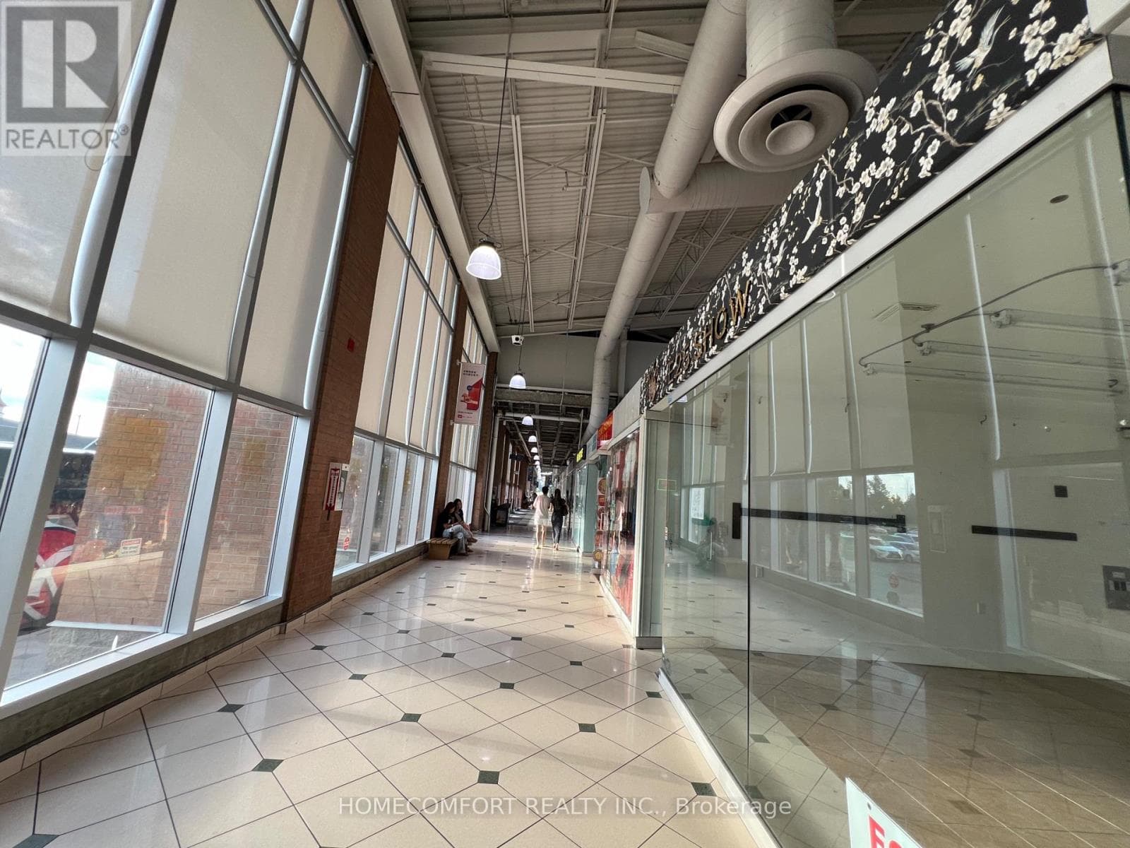 Retail at E25- 4300 Steeles Avenue, Markham (Milliken Mills East), Ontario - Photo 3 - RE/MAX Garden City Realty