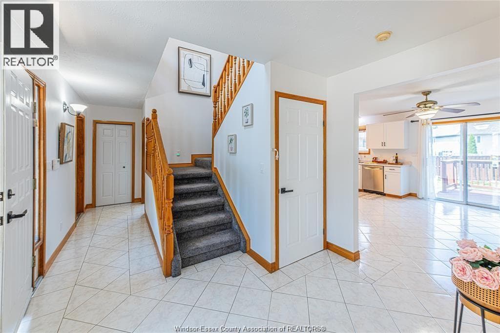 Single Family at 120 HAMPTON Crescent, Windsor, Ontario - Photo 5 - RE/MAX Garden City Realty