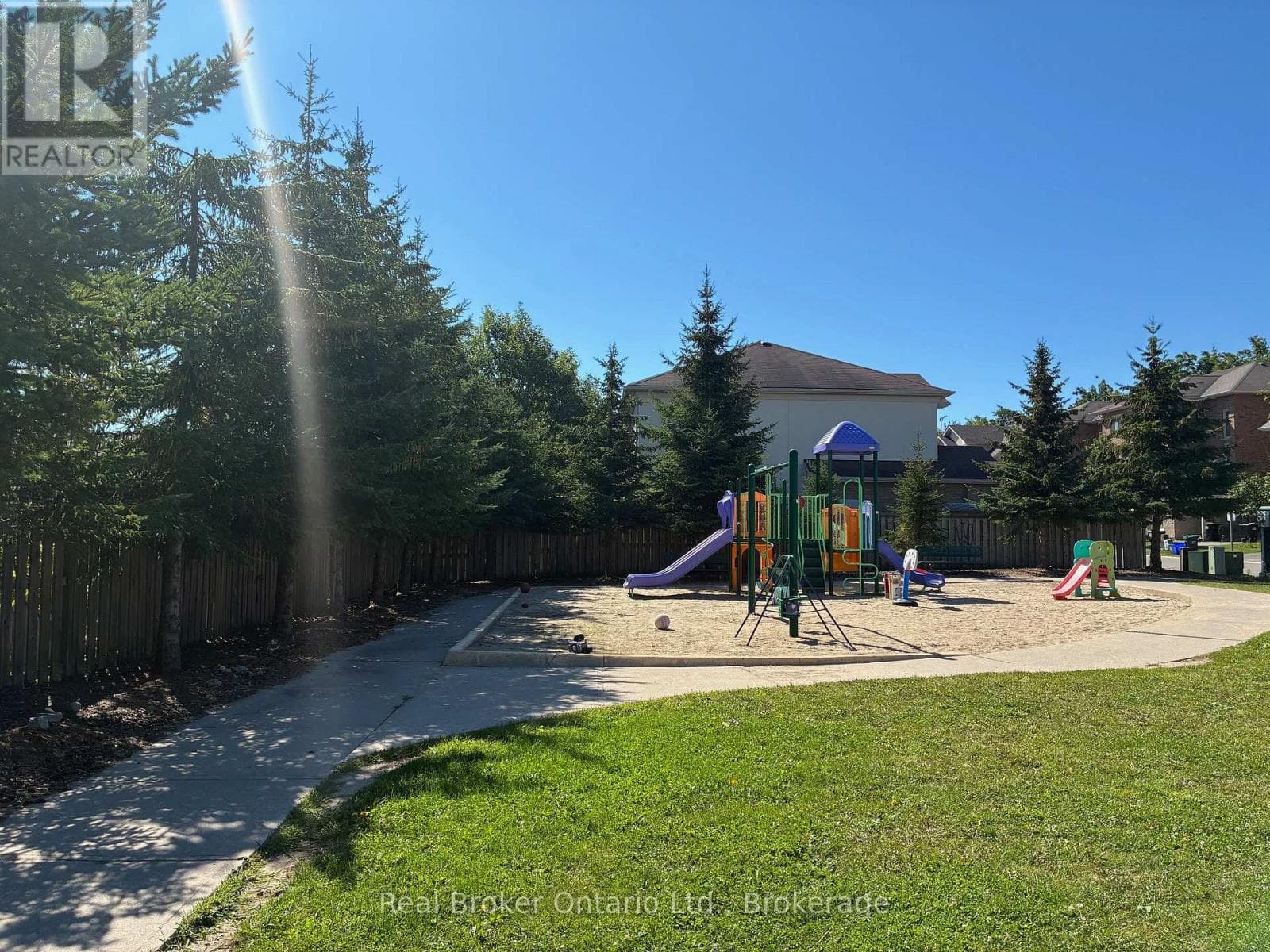 Single Family at 13- 175 Stanley Street, Barrie (East Bayfield), Ontario - Photo 8 - RE/MAX Garden City Realty
