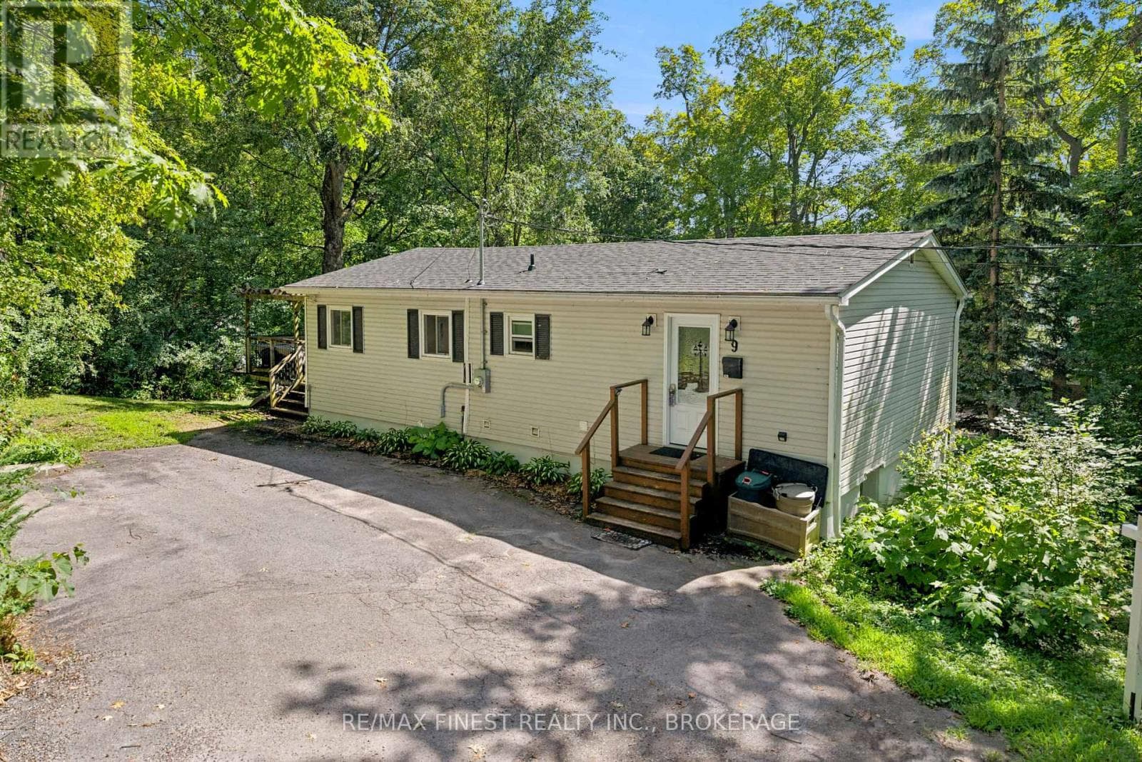 9 Mallard Lane