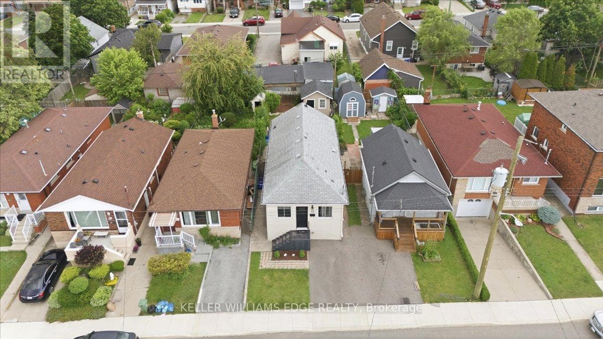 22 Delena Avenue