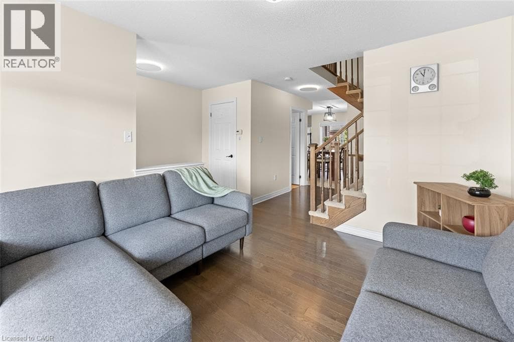 Single Family at 2 DURHAM Way, Niagara-on-the-Lake, Ontario - Photo 10 - RE/MAX Garden City Realty