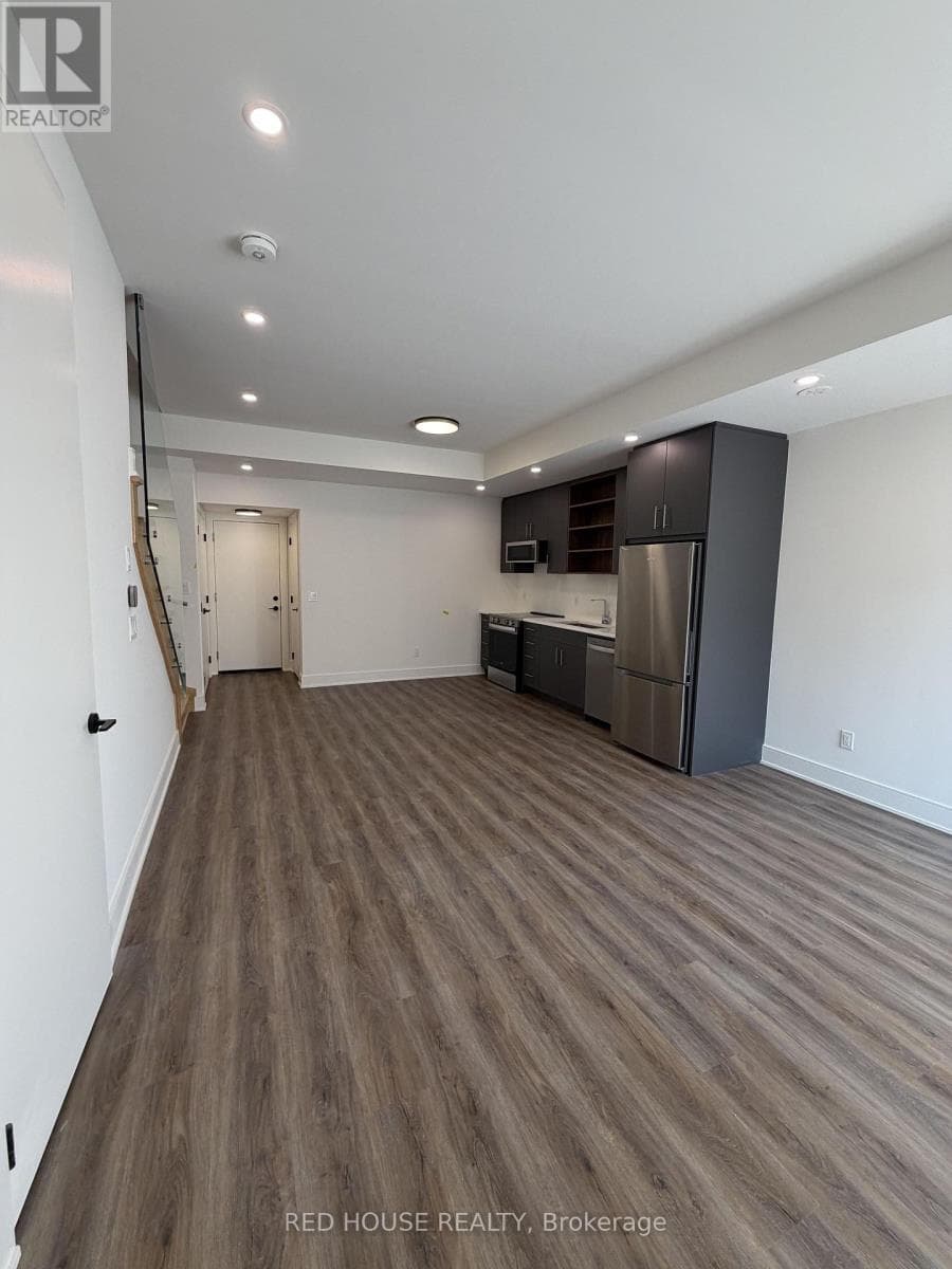 Single Family at 59 Everett Common, St. Catharines (Oakdale), Ontario - Photo 2 - RE/MAX Garden City Realty