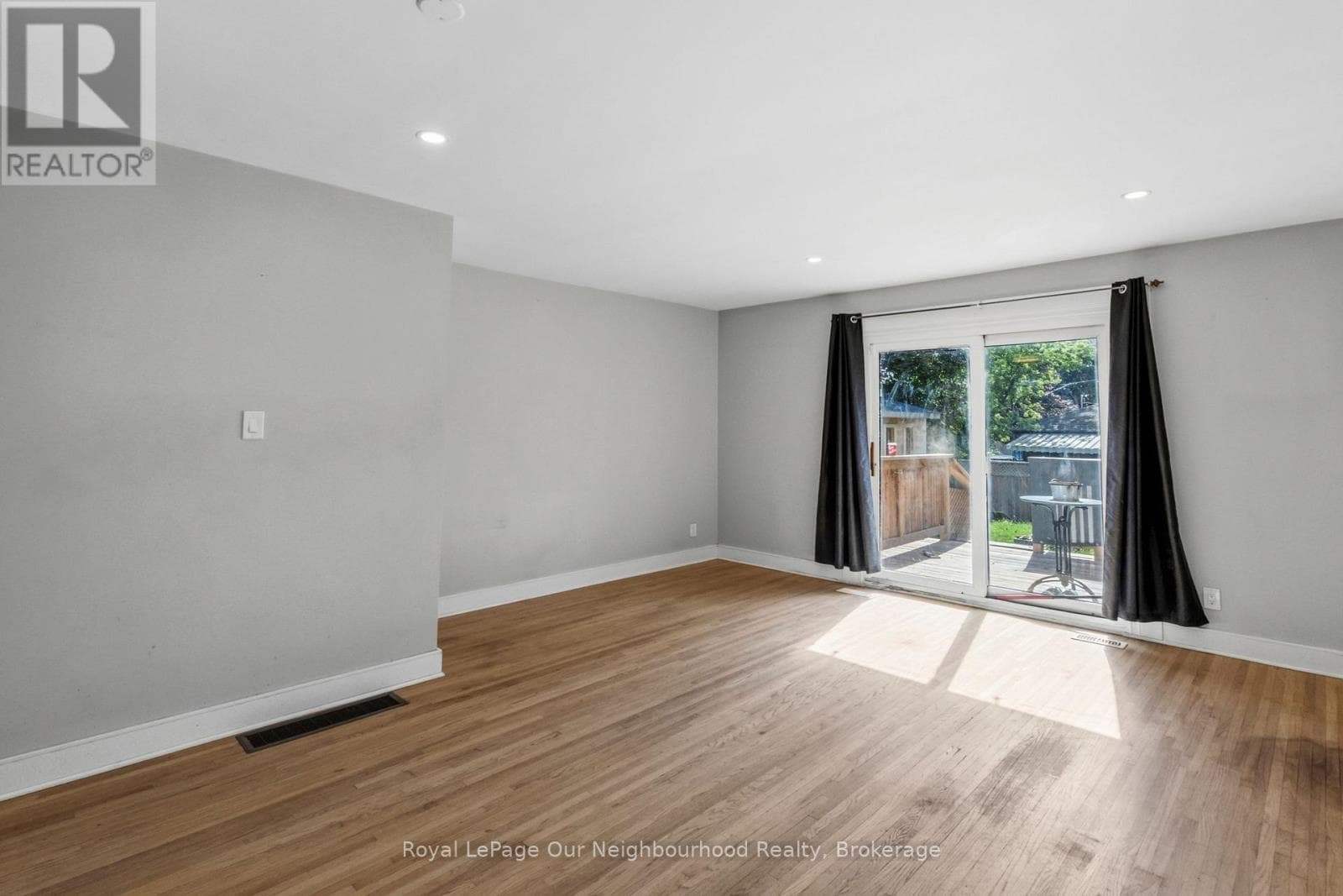 Single Family at 1016 Centre Street, Whitby (Williamsburg), Ontario - Photo 10 - RE/MAX Garden City Realty