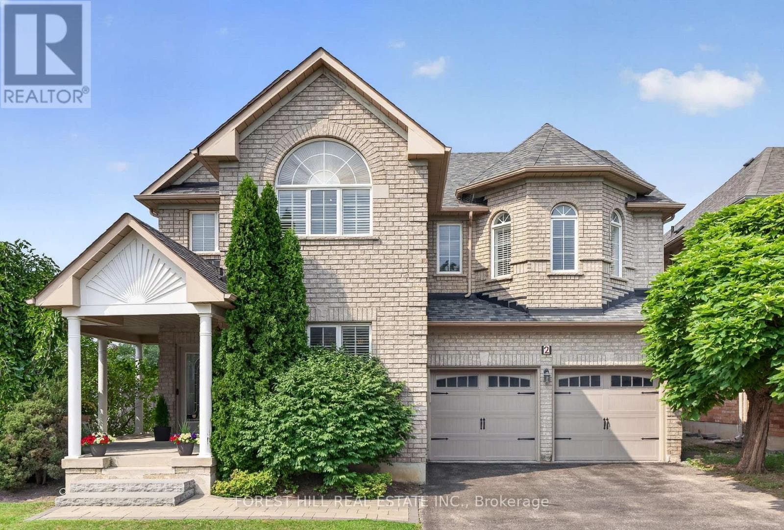 2 Foxfield Crescent