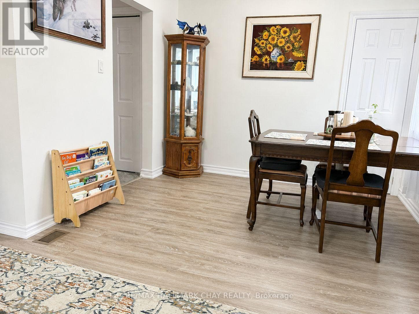 Single Family at 193 St Vincent Street, Barrie (Wellington), Ontario - Photo 5 - RE/MAX Garden City Realty