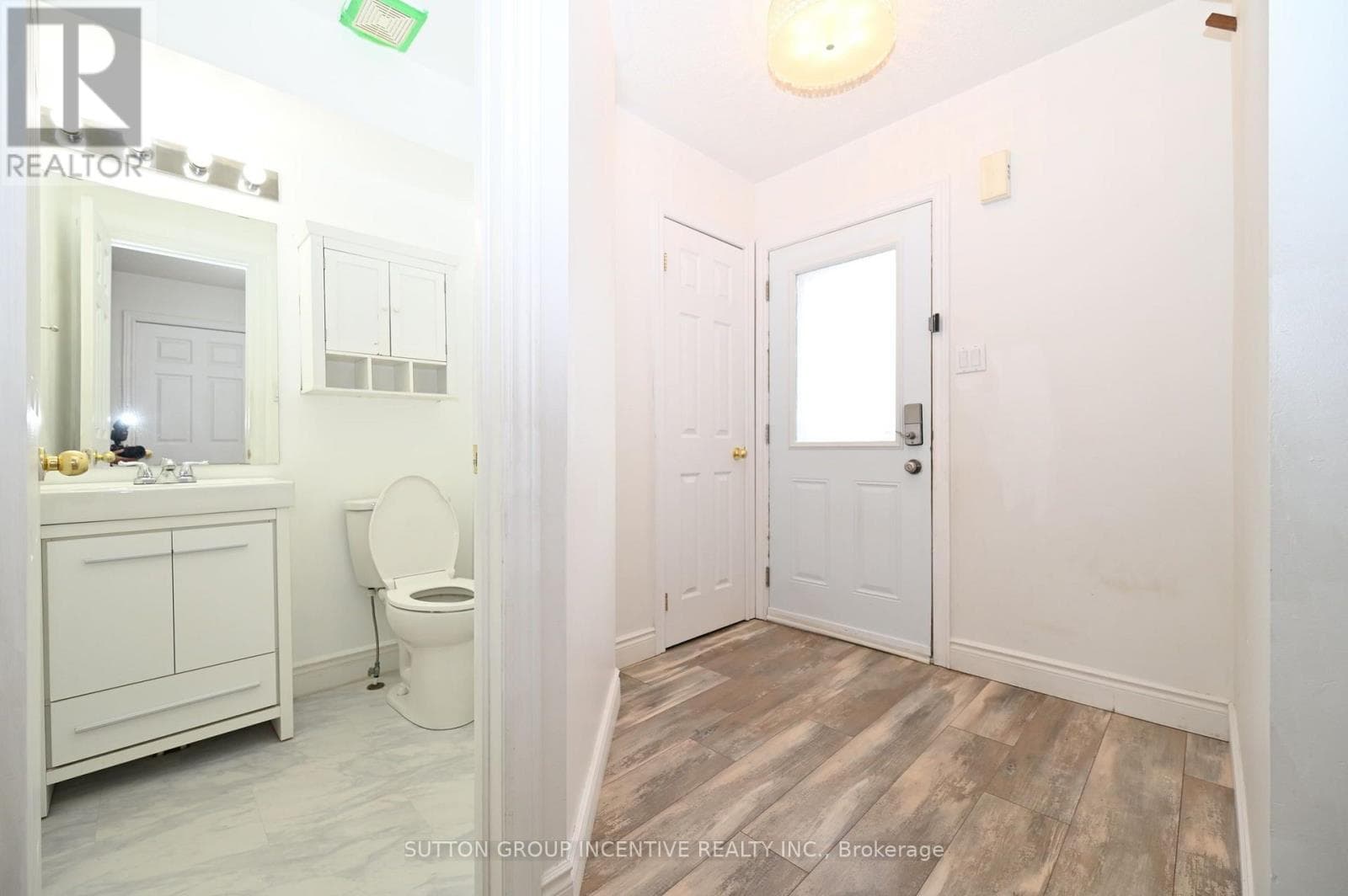 Single Family at 233 Stanley Street, Barrie (East Bayfield), Ontario - Photo 2 - RE/MAX Garden City Realty
