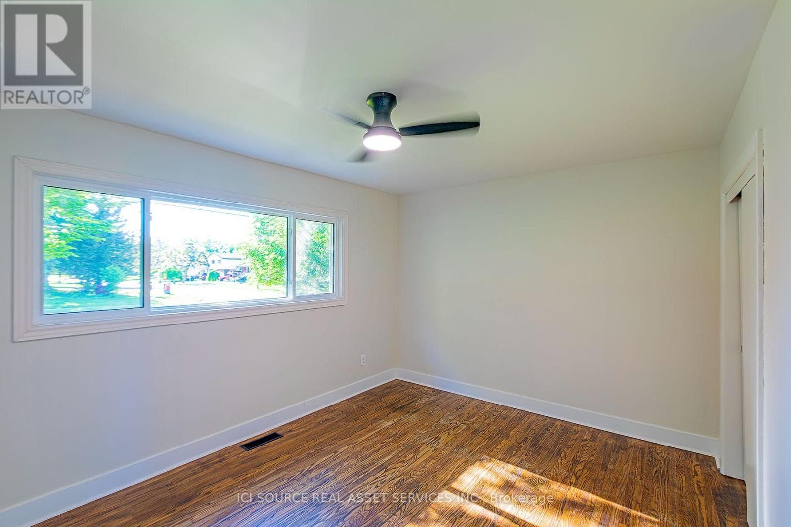 Single Family at 3768 Dorchester Road, Niagara Falls (Stamford), Ontario - Photo 7 - RE/MAX Garden City Realty