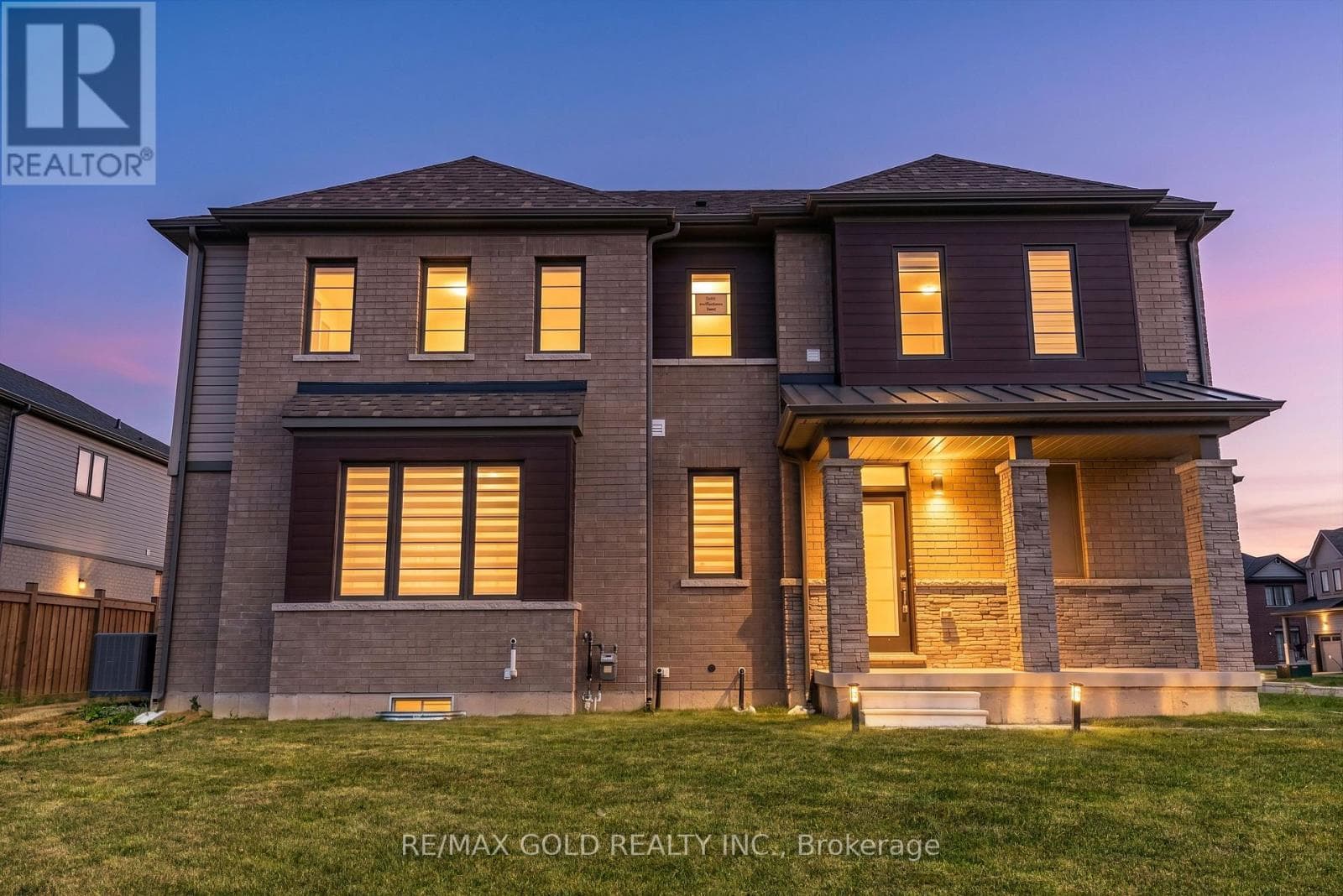 25 Heritage Way