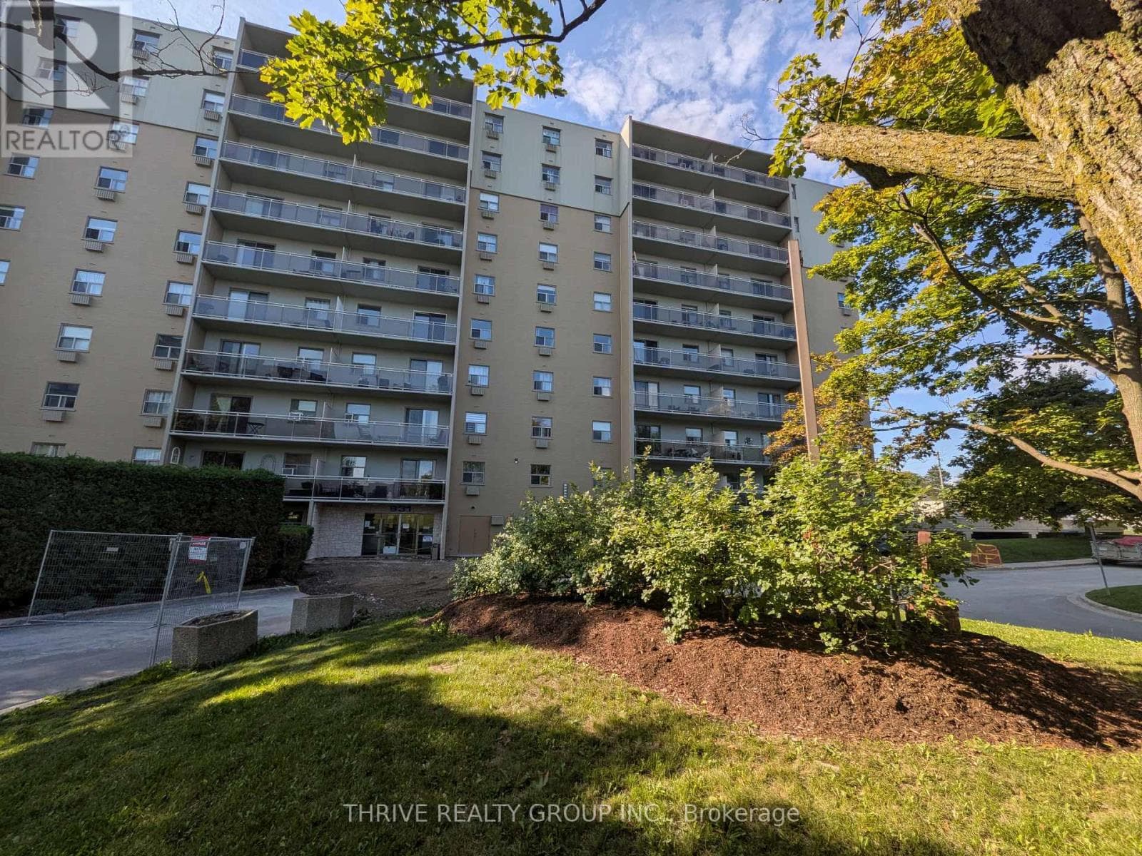111- 931 Wonderland Road