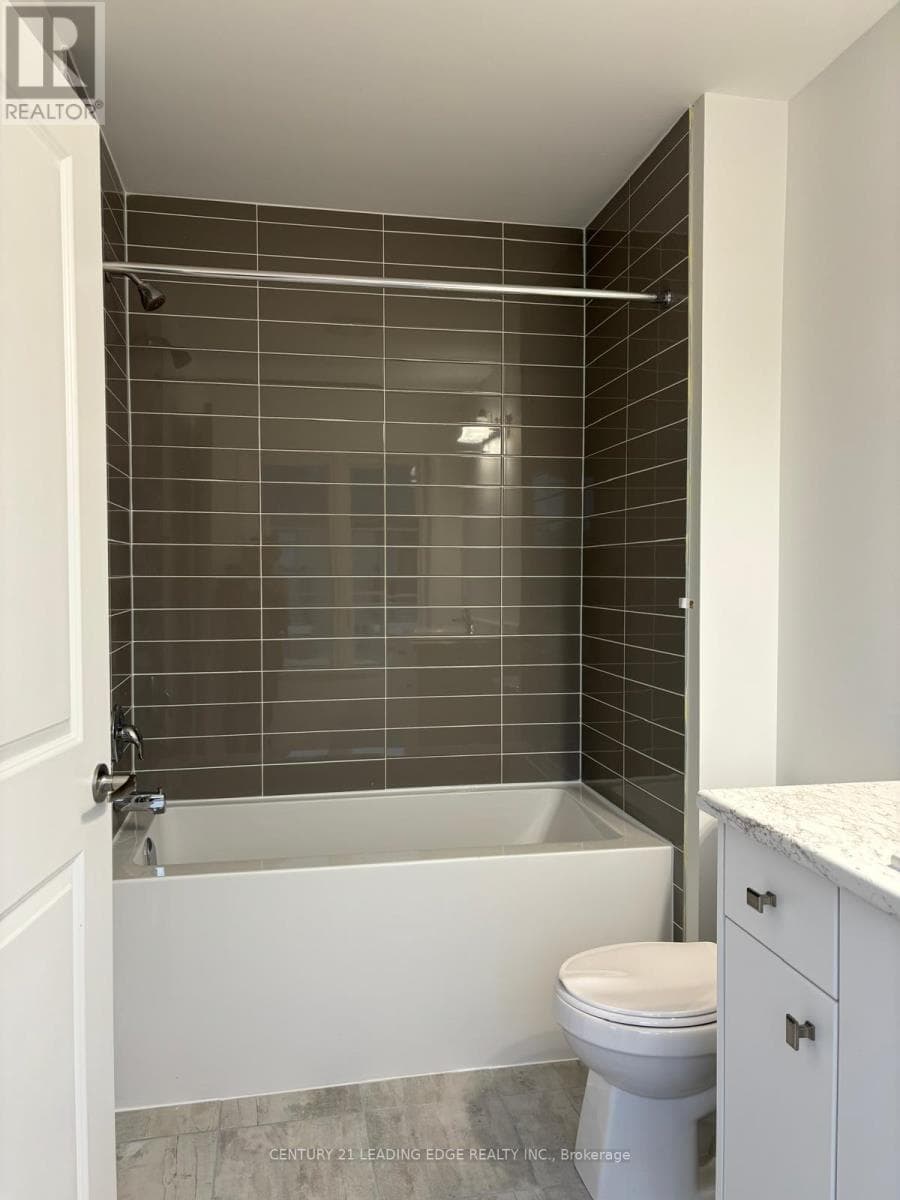 Single Family at 2 Nautical Way, Whitby (Port Whitby), Ontario - Photo 10 - RE/MAX Garden City Realty