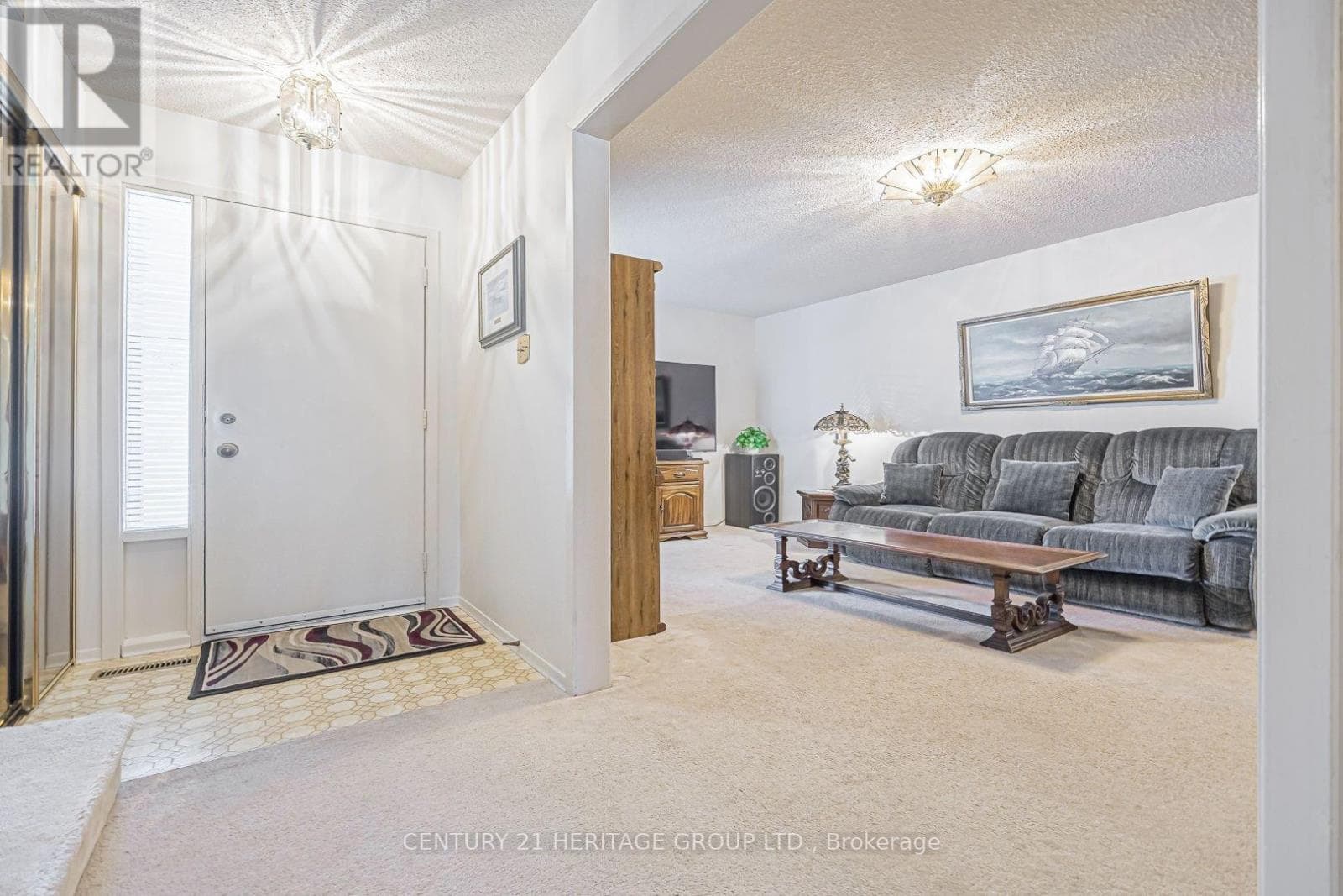 Single Family at 10 Woodhall Road, Markham (Milliken Mills East), Ontario - Photo 4 - RE/MAX Garden City Realty