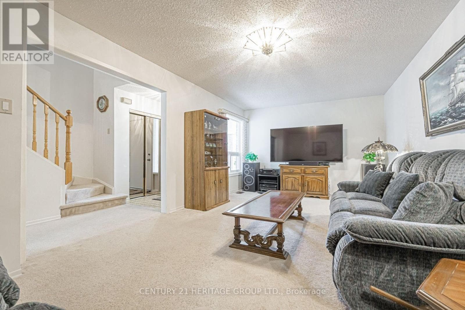 Single Family at 10 Woodhall Road, Markham (Milliken Mills East), Ontario - Photo 5 - RE/MAX Garden City Realty