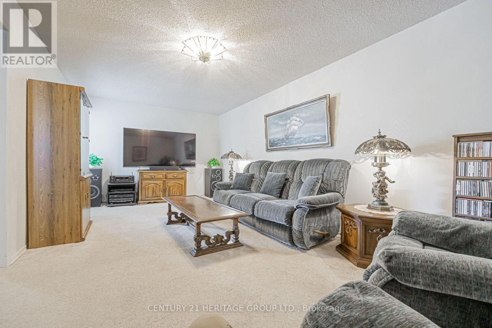 Single Family at 10 Woodhall Road, Markham (Milliken Mills East), Ontario - Photo 6 - RE/MAX Garden City Realty