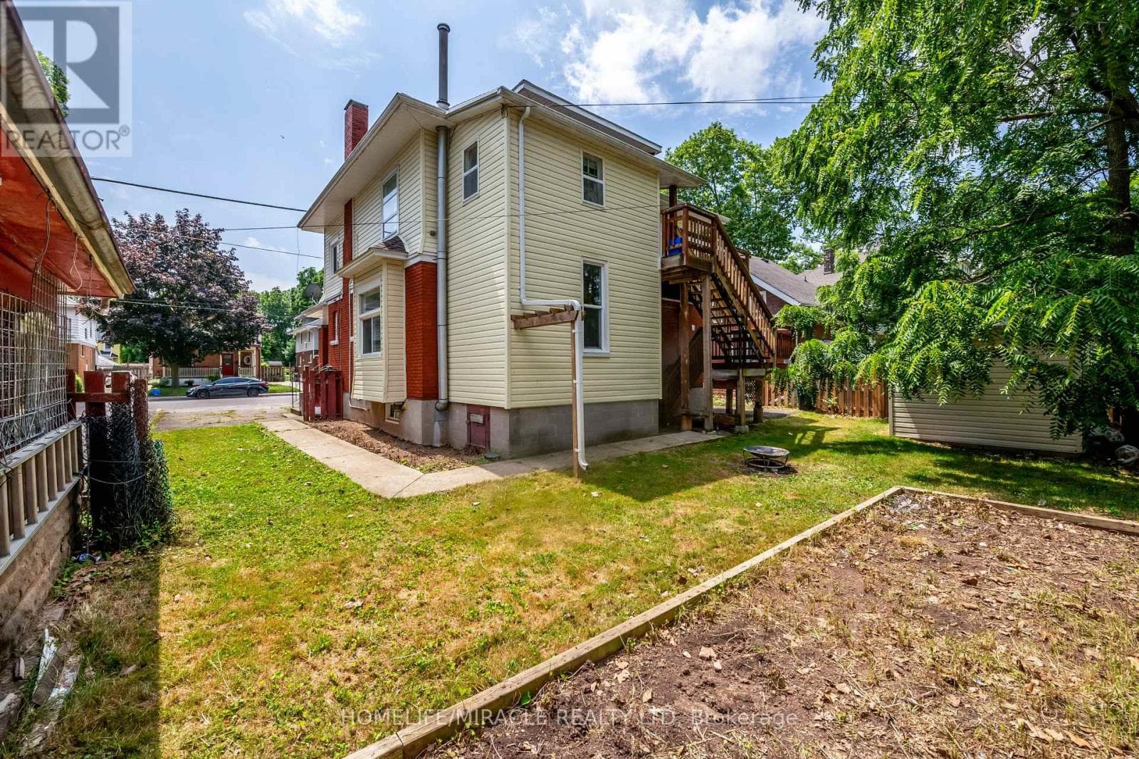 Single Family at 2- 4975 Mcrae Street, Niagara Falls (Cherrywood), Ontario - Photo 6 - RE/MAX Garden City Realty