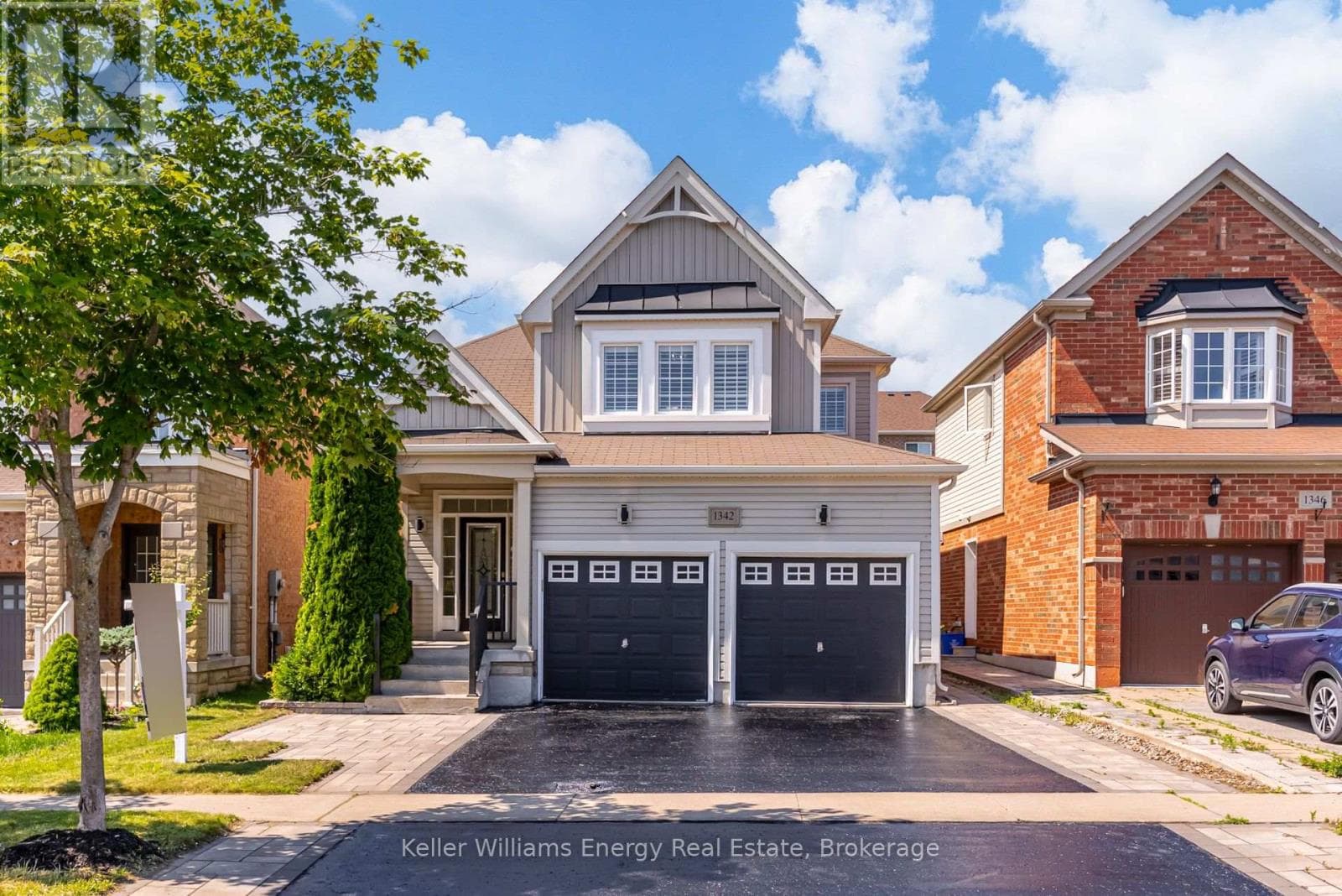 1342 Harlstone Crescent