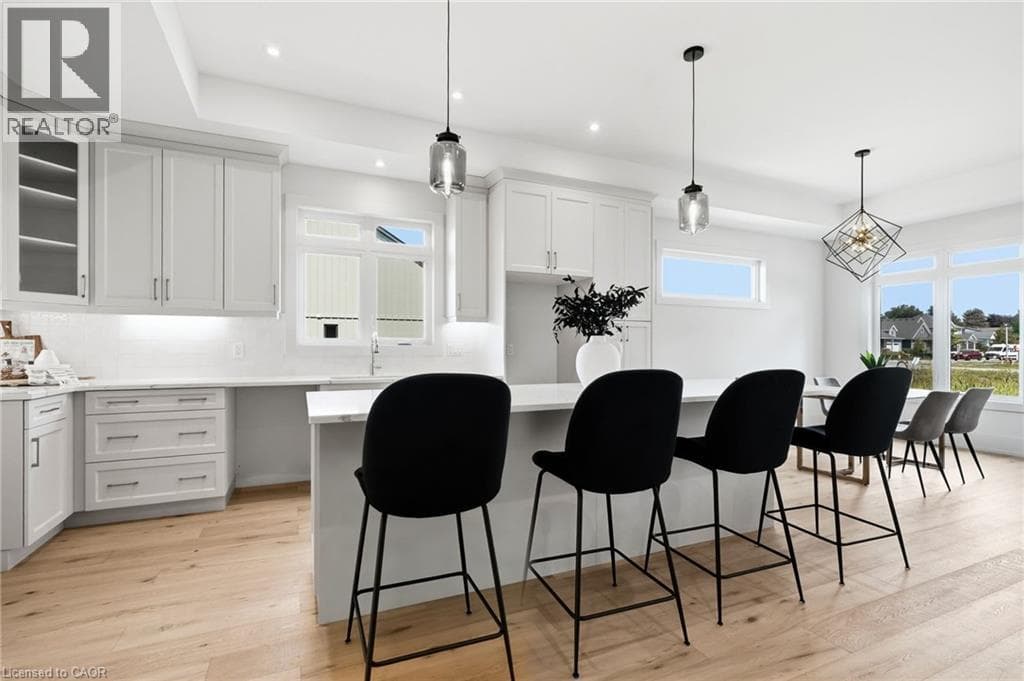Single Family at 19 OAKLEY Drive, Niagara-on-the-Lake, Ontario - Photo 6 - RE/MAX Garden City Realty