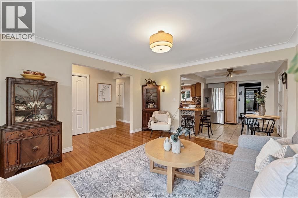 Single Family at 3417 WOODLAWN Avenue, Windsor, Ontario - Photo 6 - RE/MAX Garden City Realty