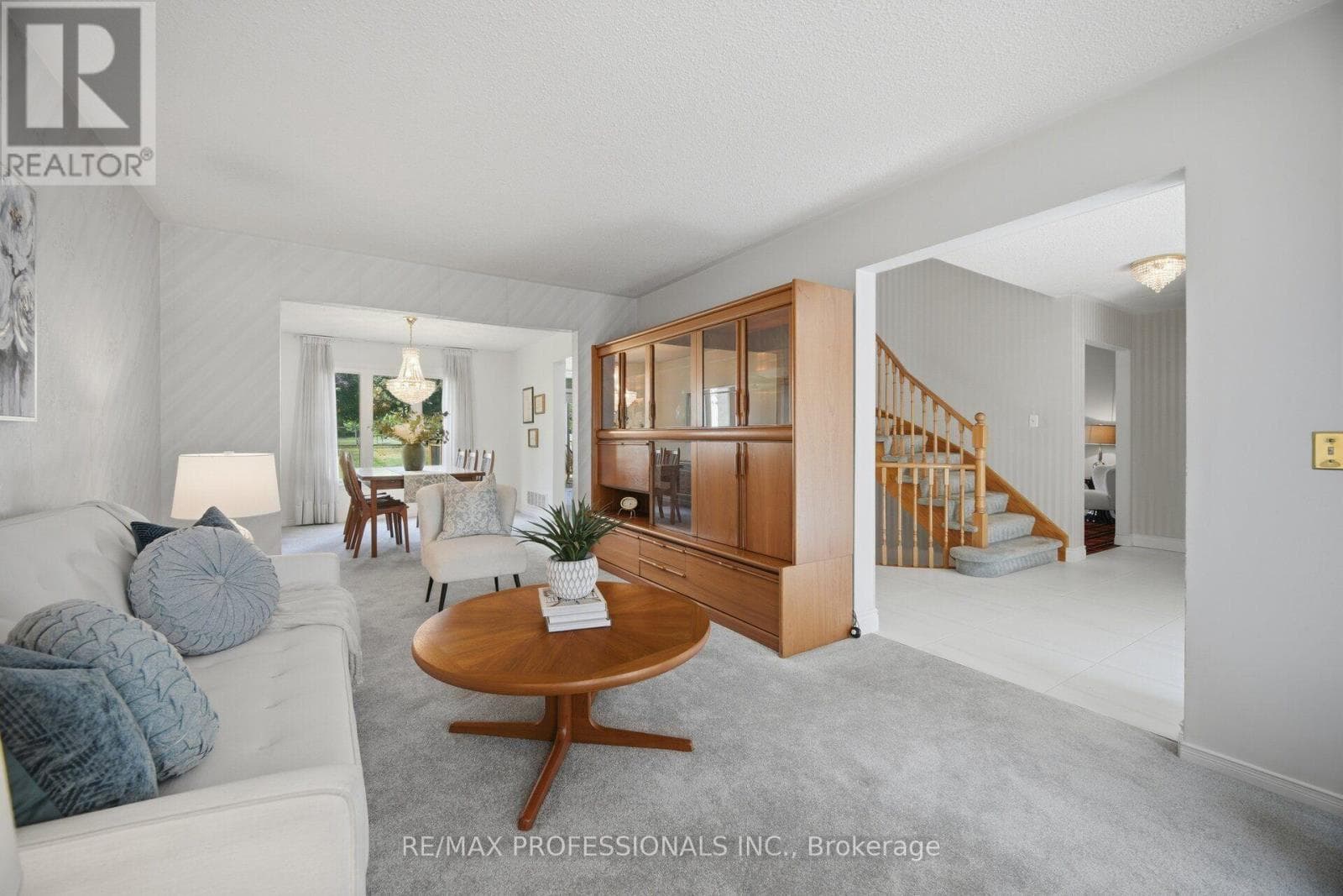 Single Family at 14 Laura Court, Brampton (Westgate), Ontario - Photo 10 - RE/MAX Garden City Realty