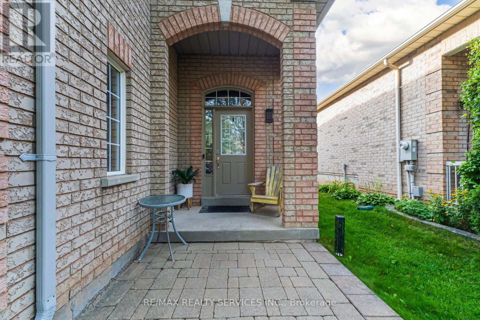 Single Family at 50 Sunny Glen Crescent, Brampton (Northwest Sandalwood Parkway), Ontario - Photo 2 - RE/MAX Garden City Realty