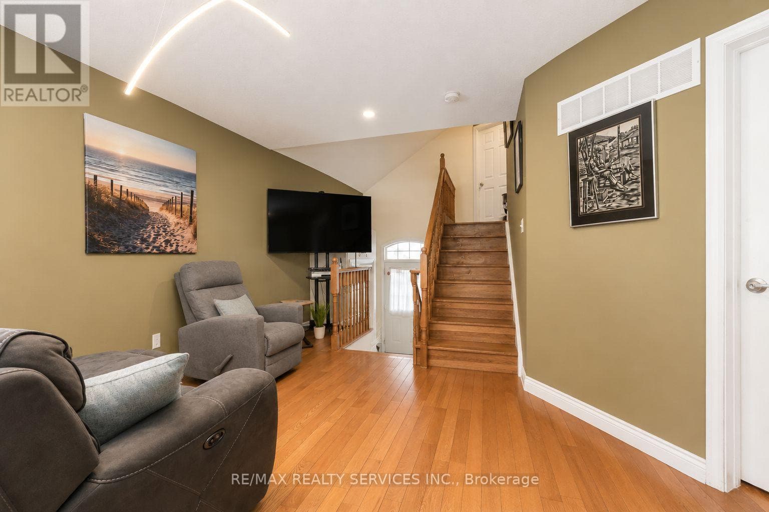 Single Family at 50 Sunny Glen Crescent, Brampton (Northwest Sandalwood Parkway), Ontario - Photo 7 - RE/MAX Garden City Realty