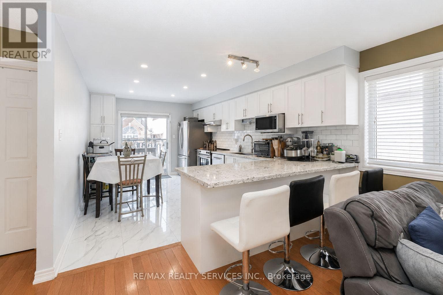 Single Family at 50 Sunny Glen Crescent, Brampton (Northwest Sandalwood Parkway), Ontario - Photo 9 - RE/MAX Garden City Realty