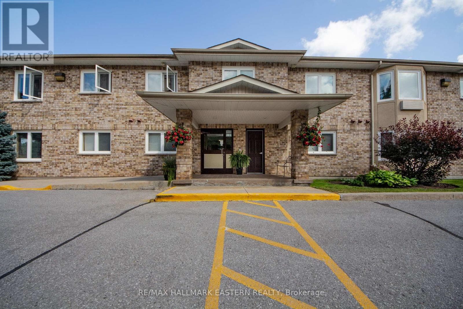 202- 878 Armour Road