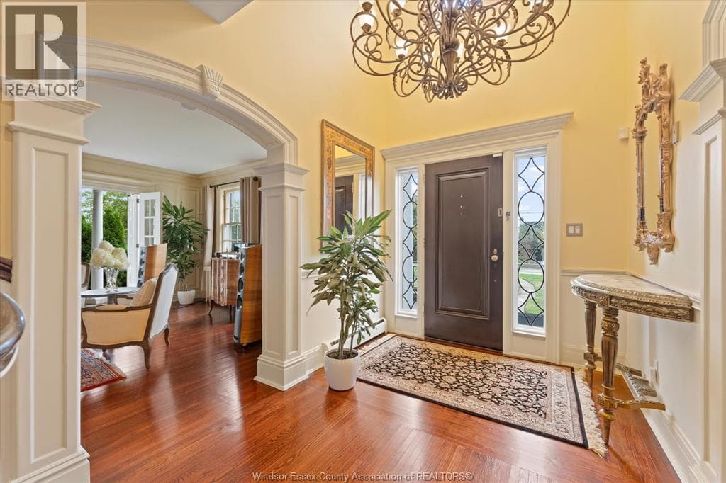 Single Family at 5325 RIVERSIDE Drive, Windsor, Ontario - Photo 6 - RE/MAX Garden City Realty