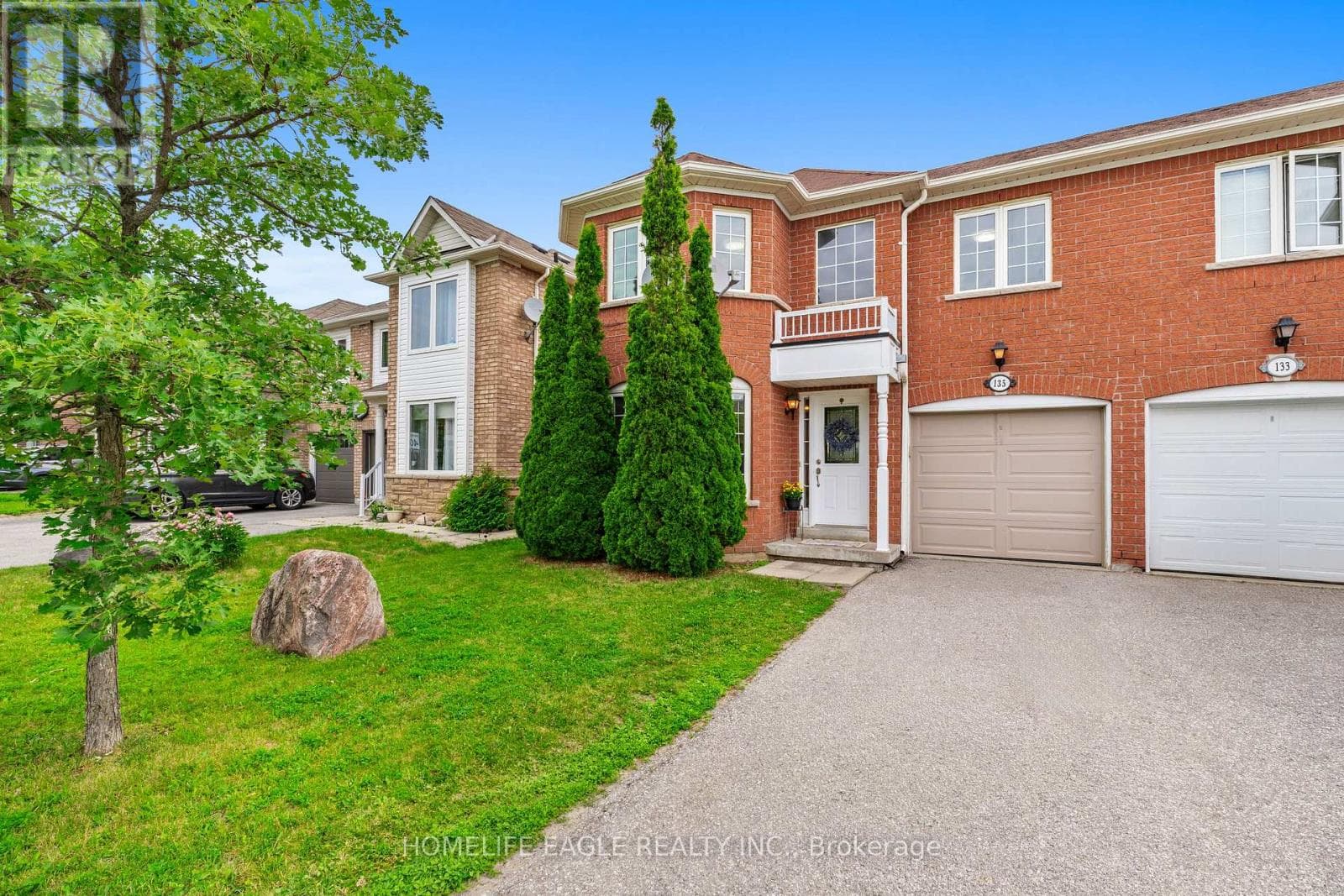 Single Family at 135 Wainscot Avenue, Newmarket (Woodland Hill), Ontario - Photo 3 - RE/MAX Garden City Realty