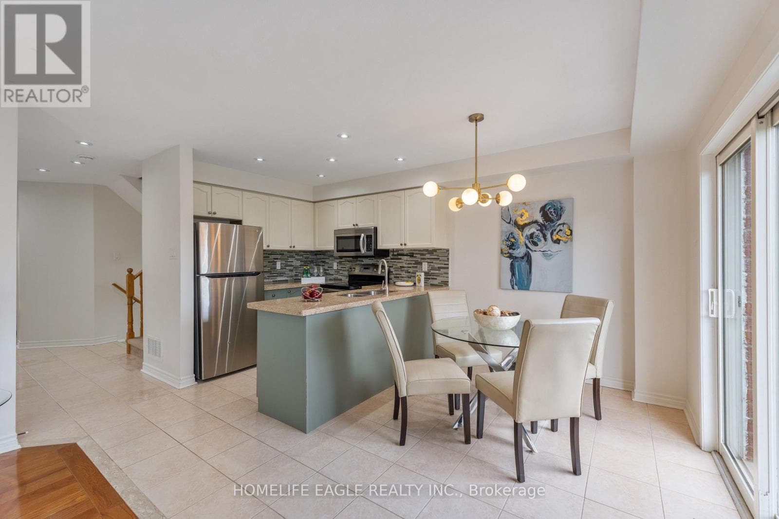 Single Family at 135 Wainscot Avenue, Newmarket (Woodland Hill), Ontario - Photo 7 - RE/MAX Garden City Realty