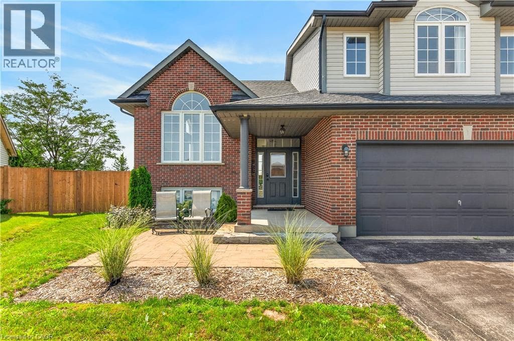 Single Family at 86 GOLDEN ACRES Drive, West Lincoln, Ontario - Photo 4 - RE/MAX Garden City Realty
