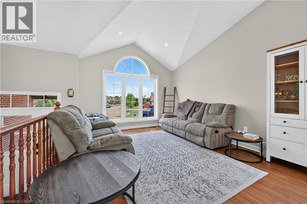 Single Family at 86 GOLDEN ACRES Drive, West Lincoln, Ontario - Photo 7 - RE/MAX Garden City Realty