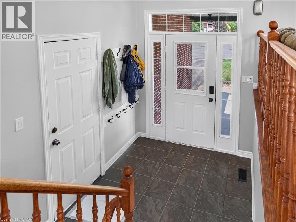 Single Family at 86 GOLDEN ACRES Drive, West Lincoln, Ontario - Photo 5 - RE/MAX Garden City Realty