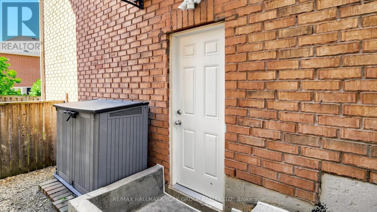 Single Family at BSMT- 186 Wainscot Avenue, Newmarket (Woodland Hill), Ontario - Photo 3 - RE/MAX Garden City Realty