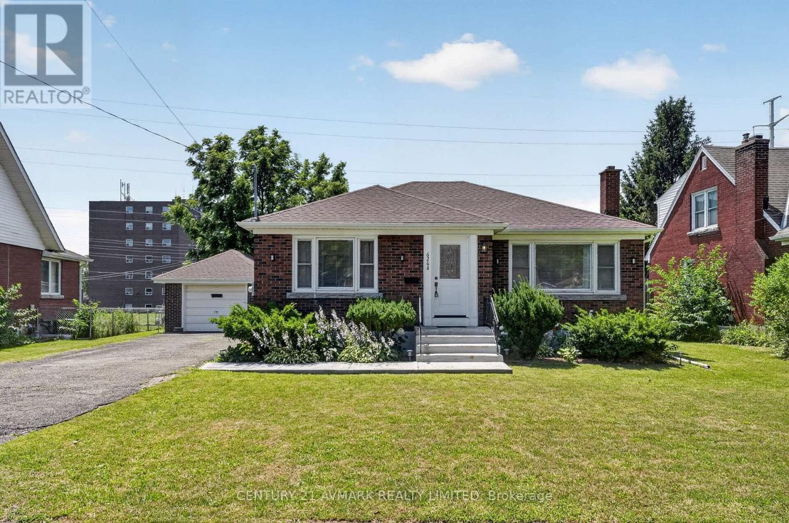 6268 Corwin Crescent