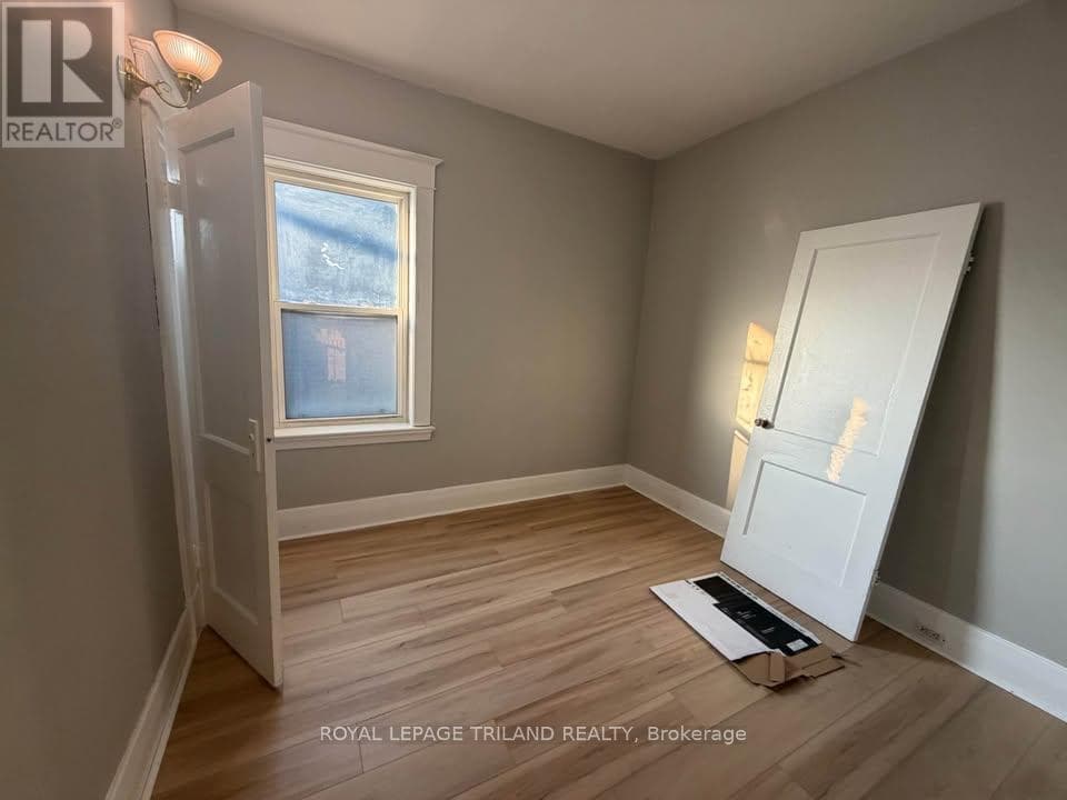 Single Family at 136 Adelaide Street, London East (East L), Ontario - Photo 4 - RE/MAX Garden City Realty