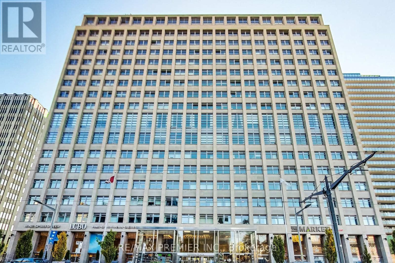 Single Family at 1218- 111 St. Clair Avenue, Toronto (Yonge-St. Clair), Ontario - Photo 2 - RE/MAX Garden City Realty