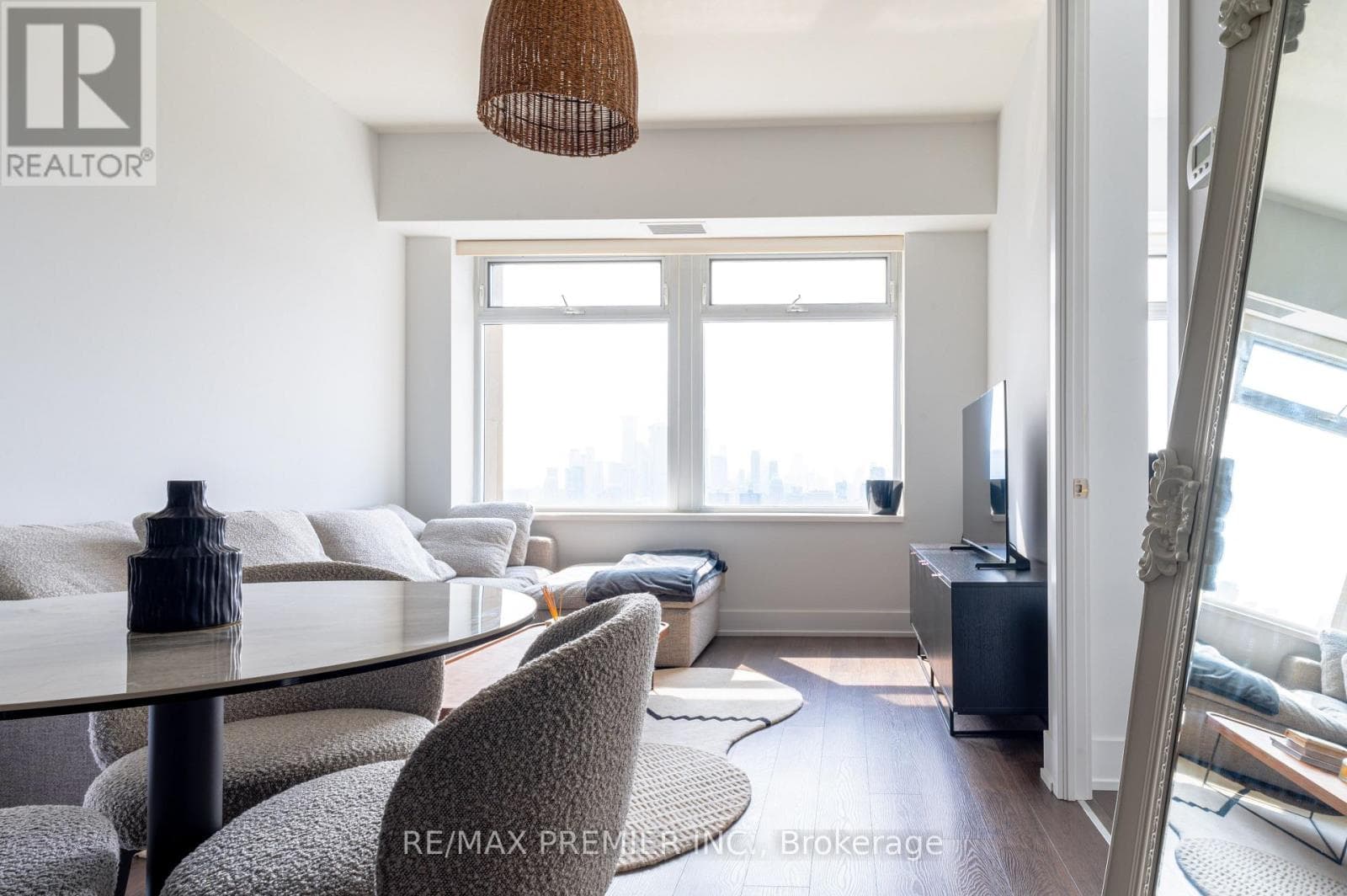 Single Family at 1218- 111 St. Clair Avenue, Toronto (Yonge-St. Clair), Ontario - Photo 3 - RE/MAX Garden City Realty