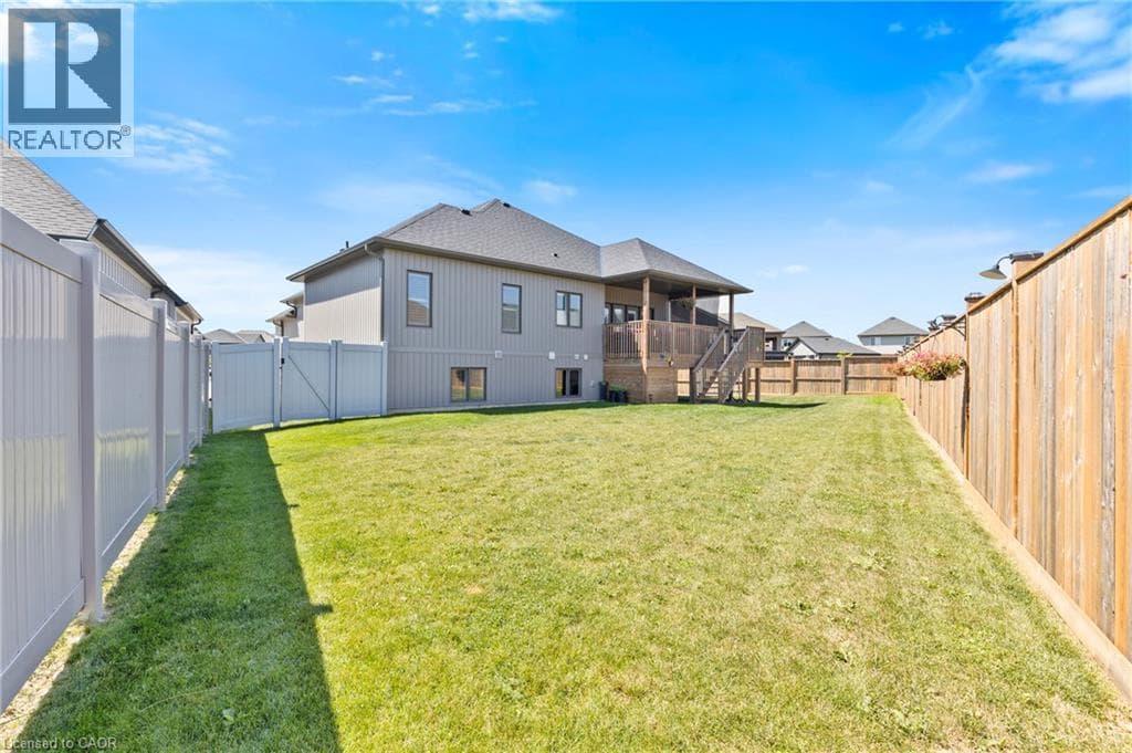 Single Family at 3 DELICIOUS Court, Thorold, Ontario - Photo 4 - RE/MAX Garden City Realty