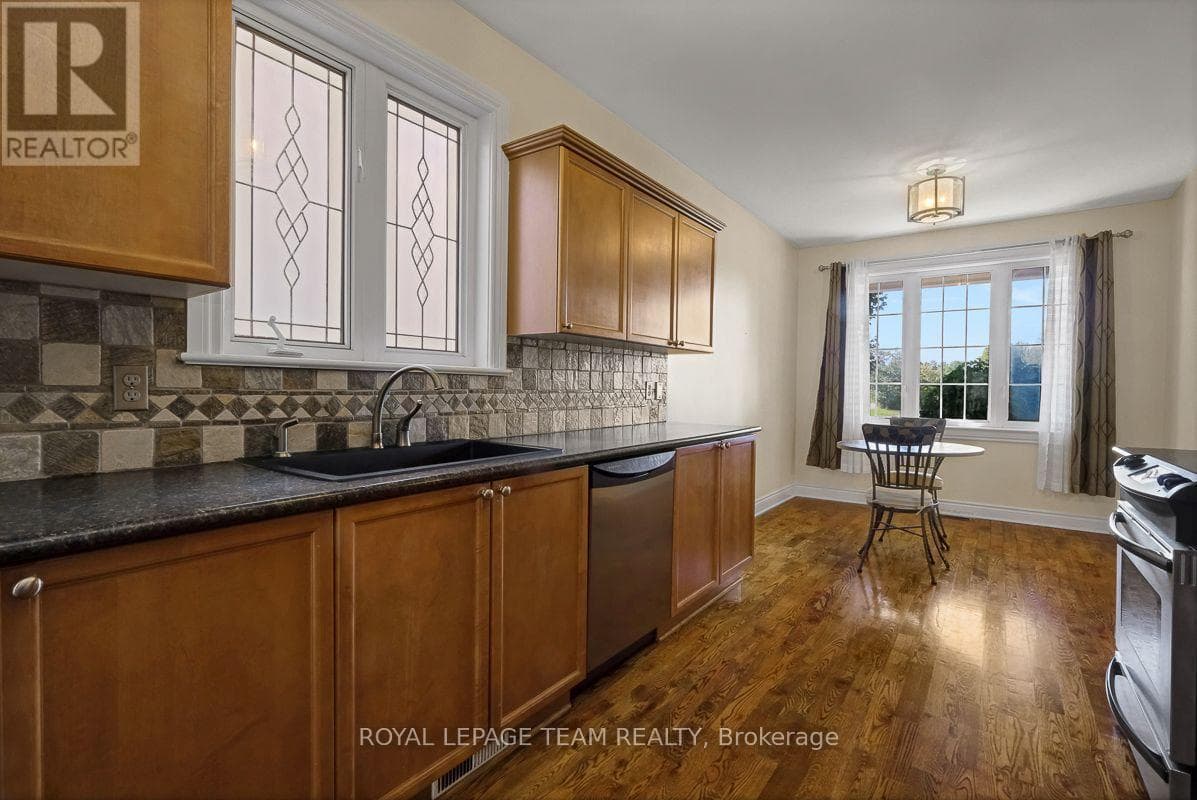 Single Family at 92 Hartsmere Drive, Ottawa, Ontario - Photo 7 - RE/MAX Garden City Realty
