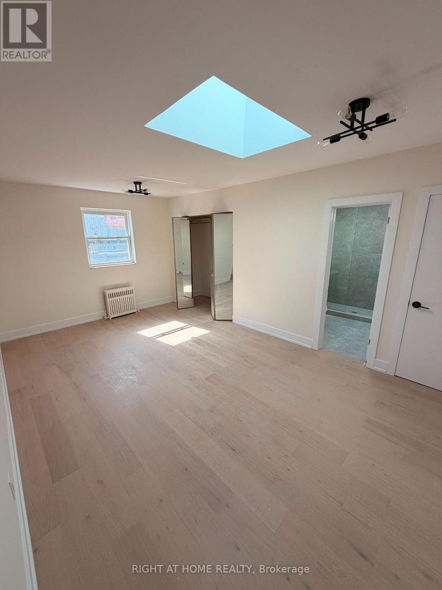 Multi-family at 202- 3384 Lake Shore Boulevard, Toronto (Long Branch), Ontario - Photo 4 - RE/MAX Garden City Realty