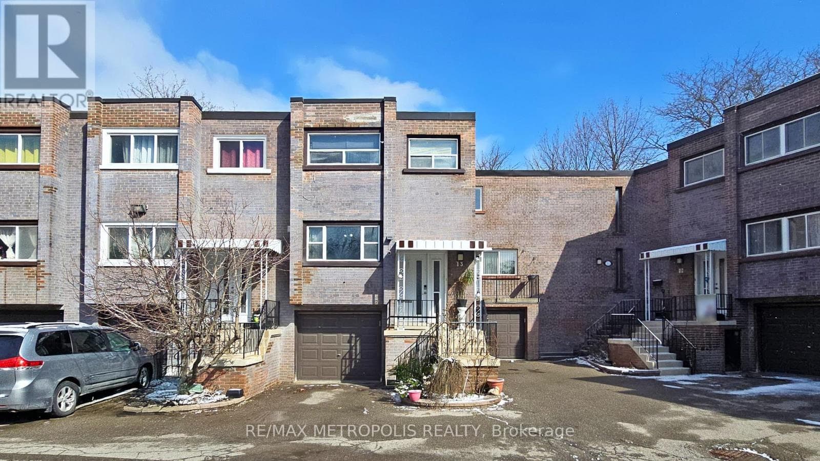 Single Family at 13- 13 Candy Court Way, Toronto (Newtonbrook West), Ontario - Photo 2 - RE/MAX Garden City Realty