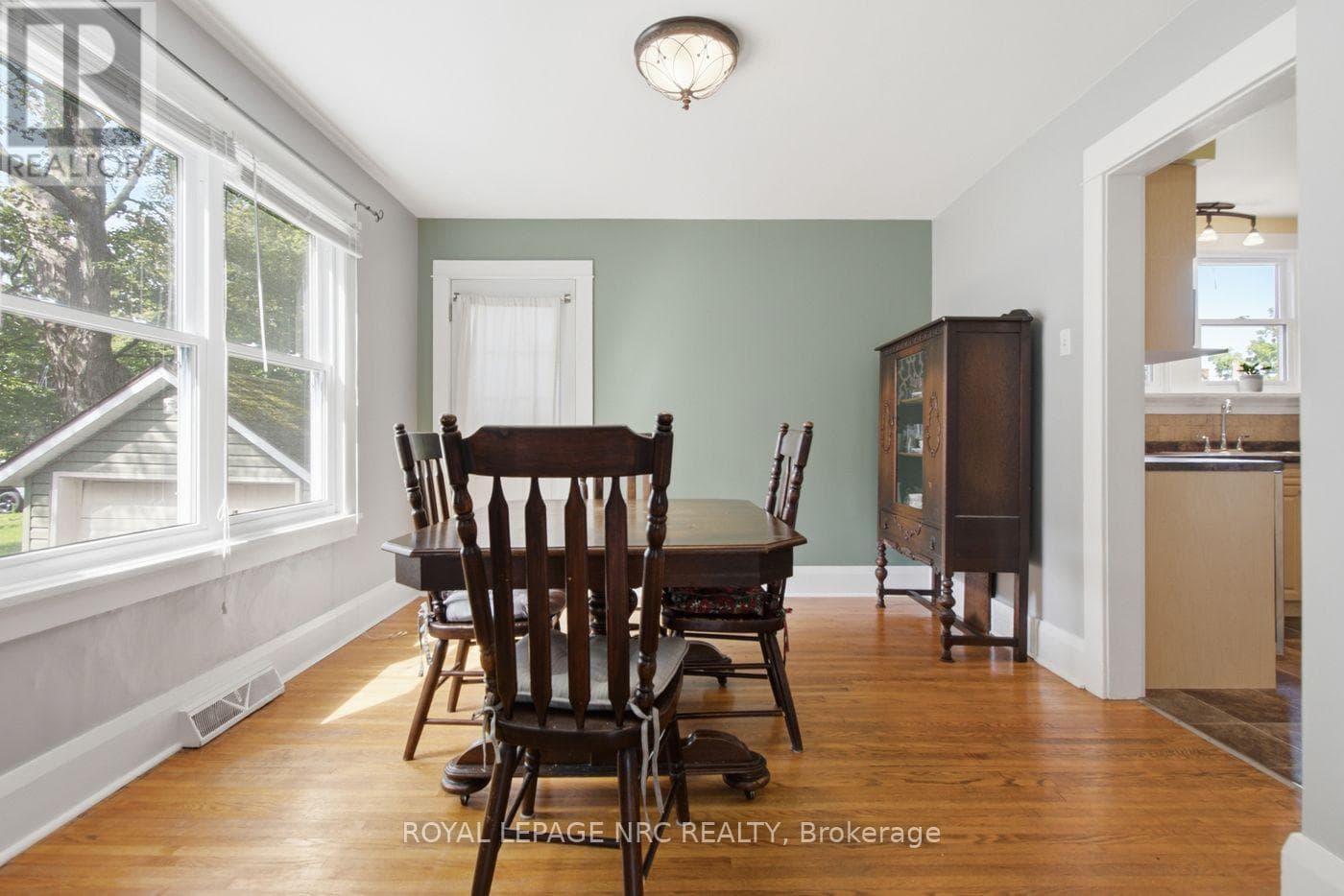 Single Family at 60 Forest Avenue, Port Colborne (Sugarloaf), Ontario - Photo 10 - RE/MAX Garden City Realty