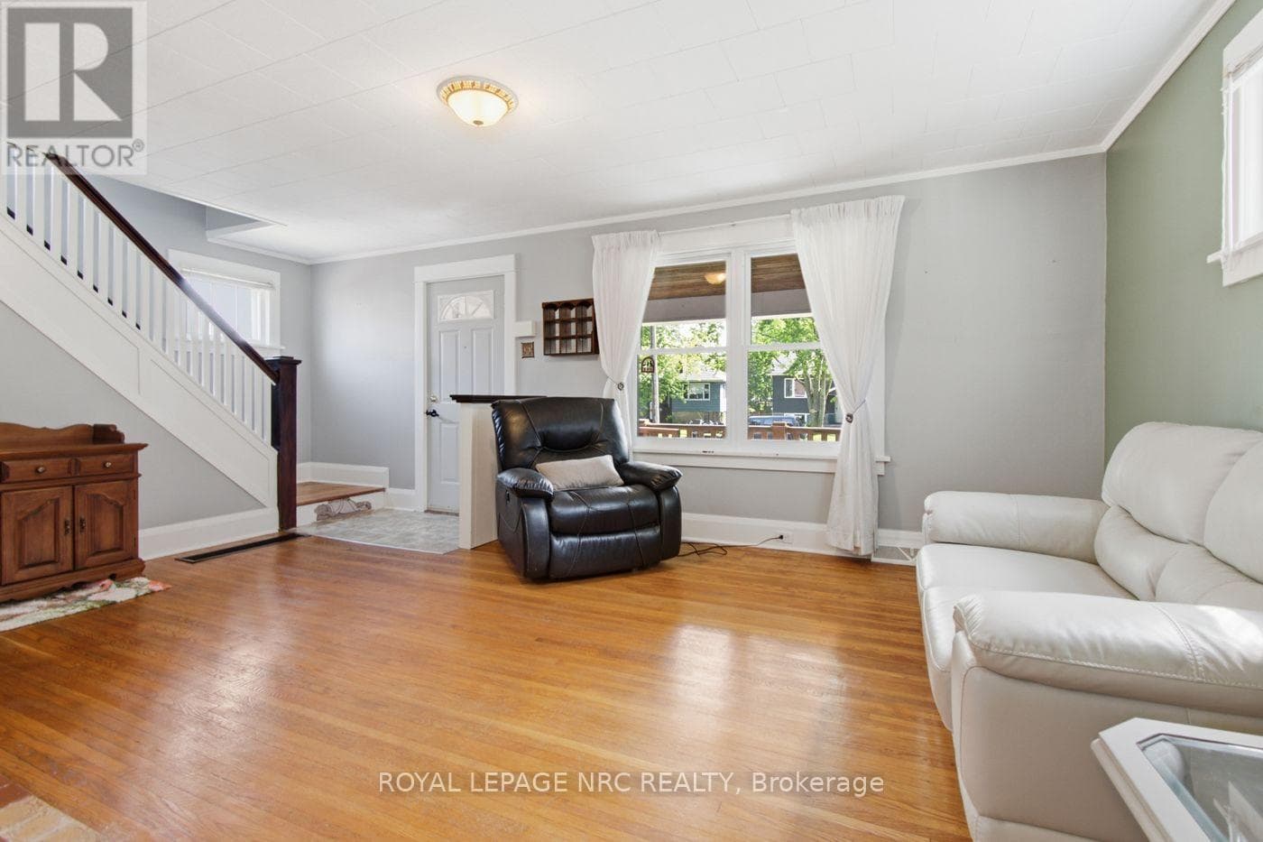 Single Family at 60 Forest Avenue, Port Colborne (Sugarloaf), Ontario - Photo 6 - RE/MAX Garden City Realty
