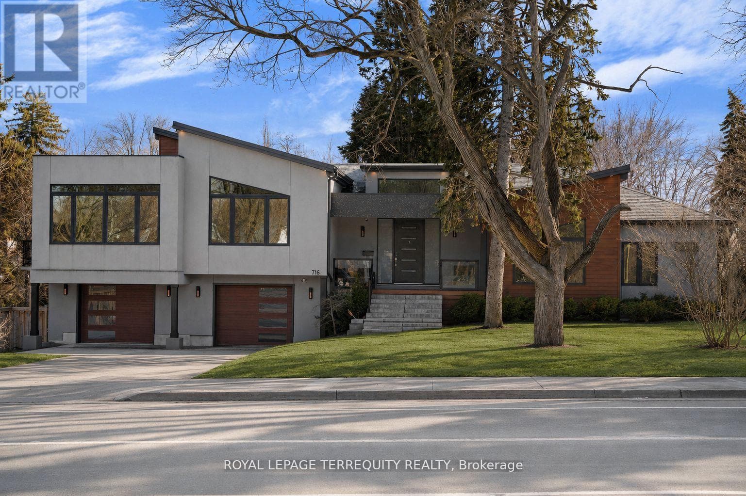 716 North Shore Boulevard