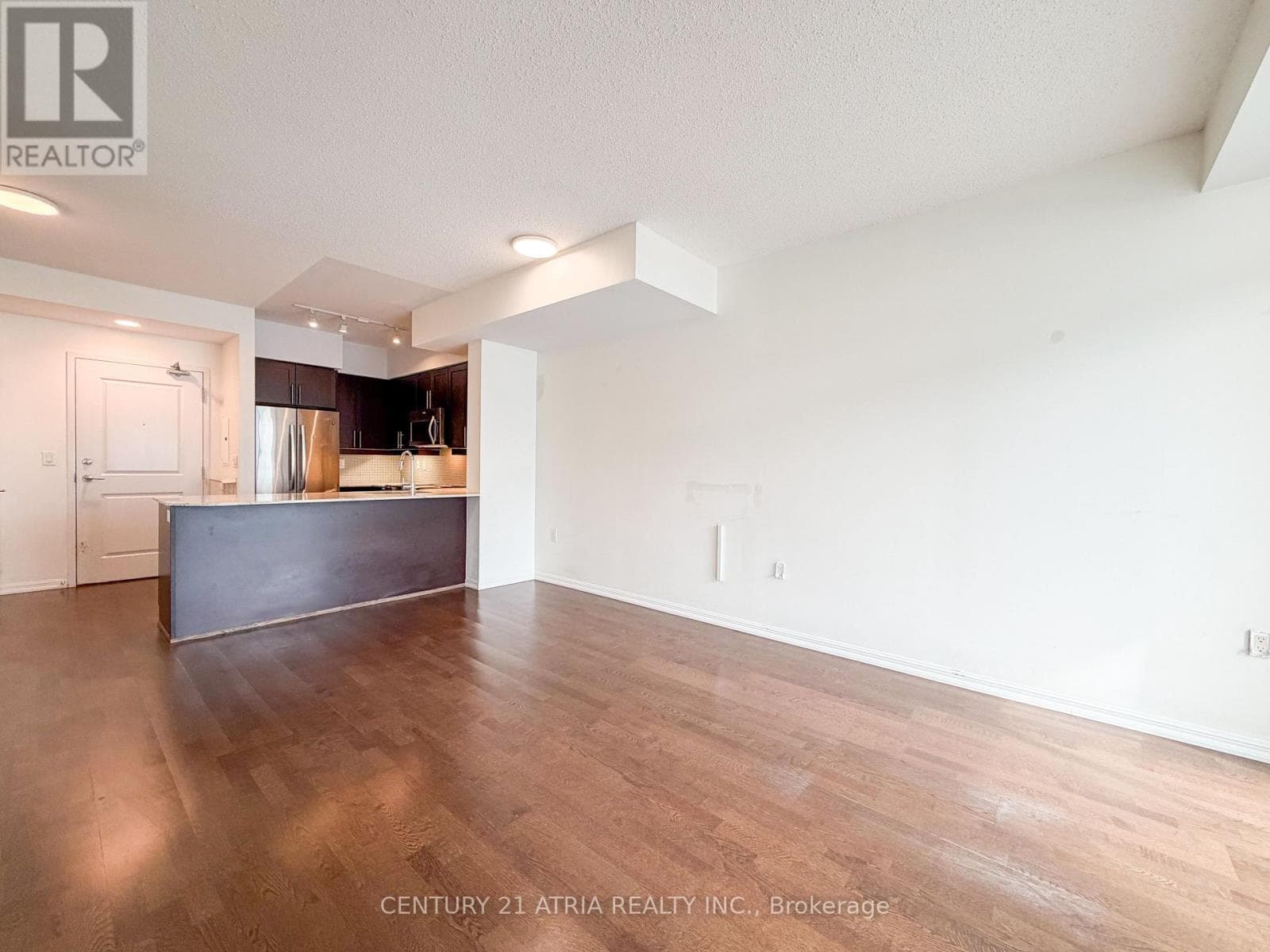 Single Family at 2506- 125 Western Battery Road, Toronto (Niagara), Ontario - Photo 7 - RE/MAX Garden City Realty