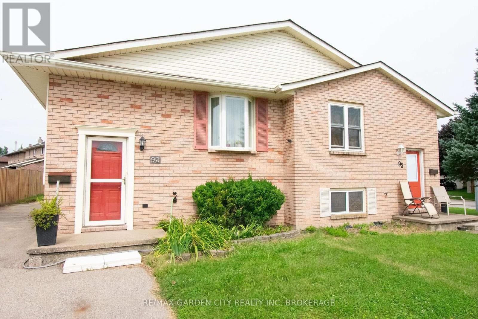 93 NORTHWOOD Drive