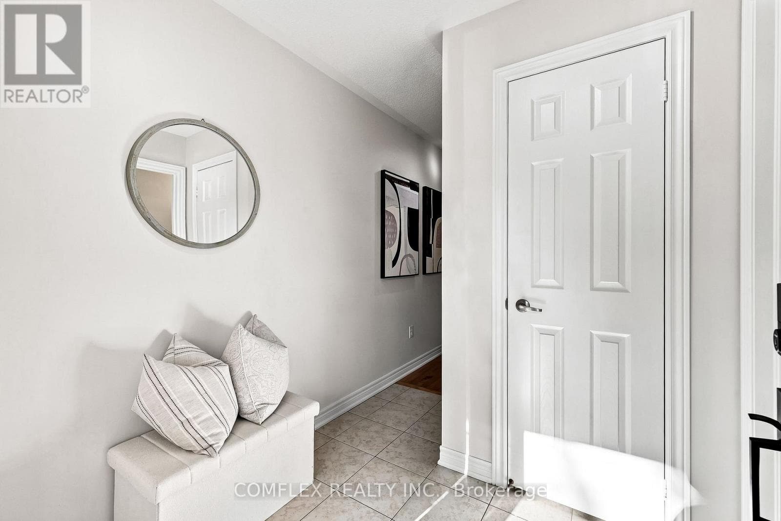 Single Family at 5 Rich Crescent, Whitby (Williamsburg), Ontario - Photo 5 - RE/MAX Garden City Realty