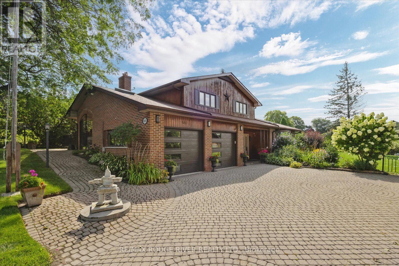 881 Swiss Heights Drive