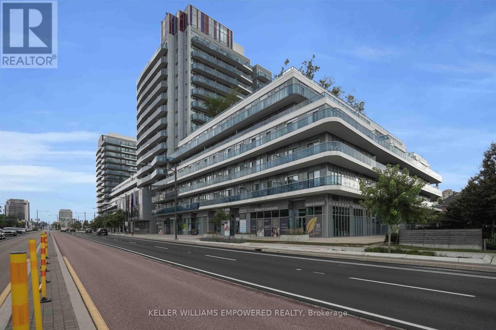 811- 9471 Yonge Street